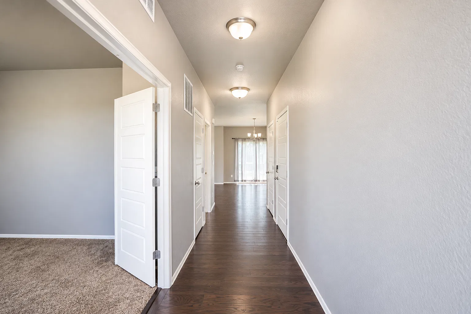 4 bed, 2.5 bath, 2493 sqft, $3,495 — Photo 4