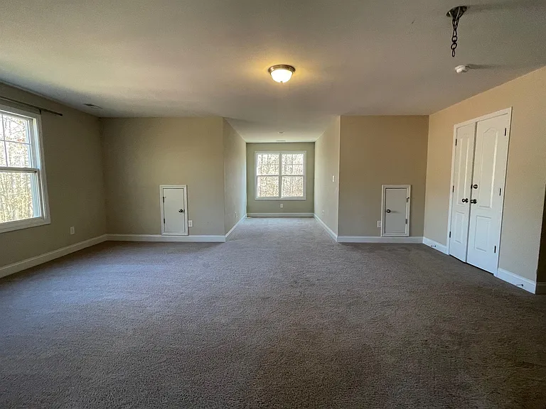 2764 Rivercliff Rd — Photo 4