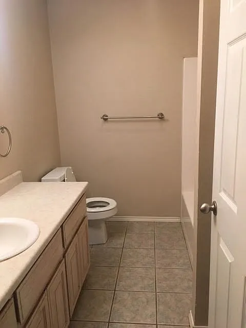 380 Anderson Rd — Photo 2