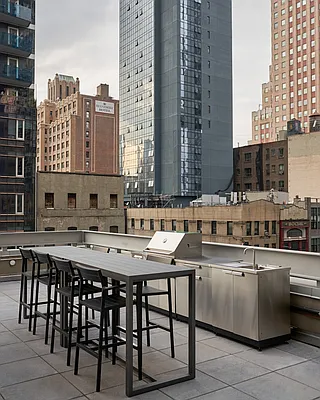 Rented by Greystar | media 37