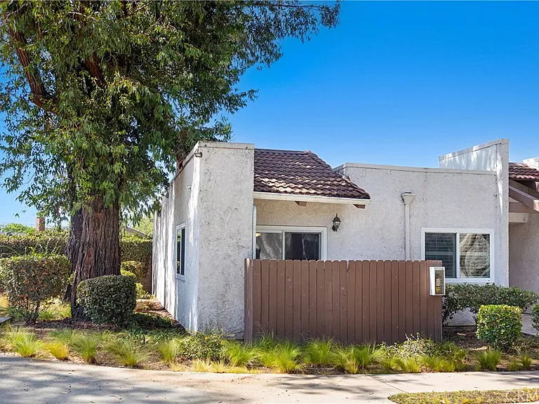 17572 Vandenberg Ln #1 — Photo 3