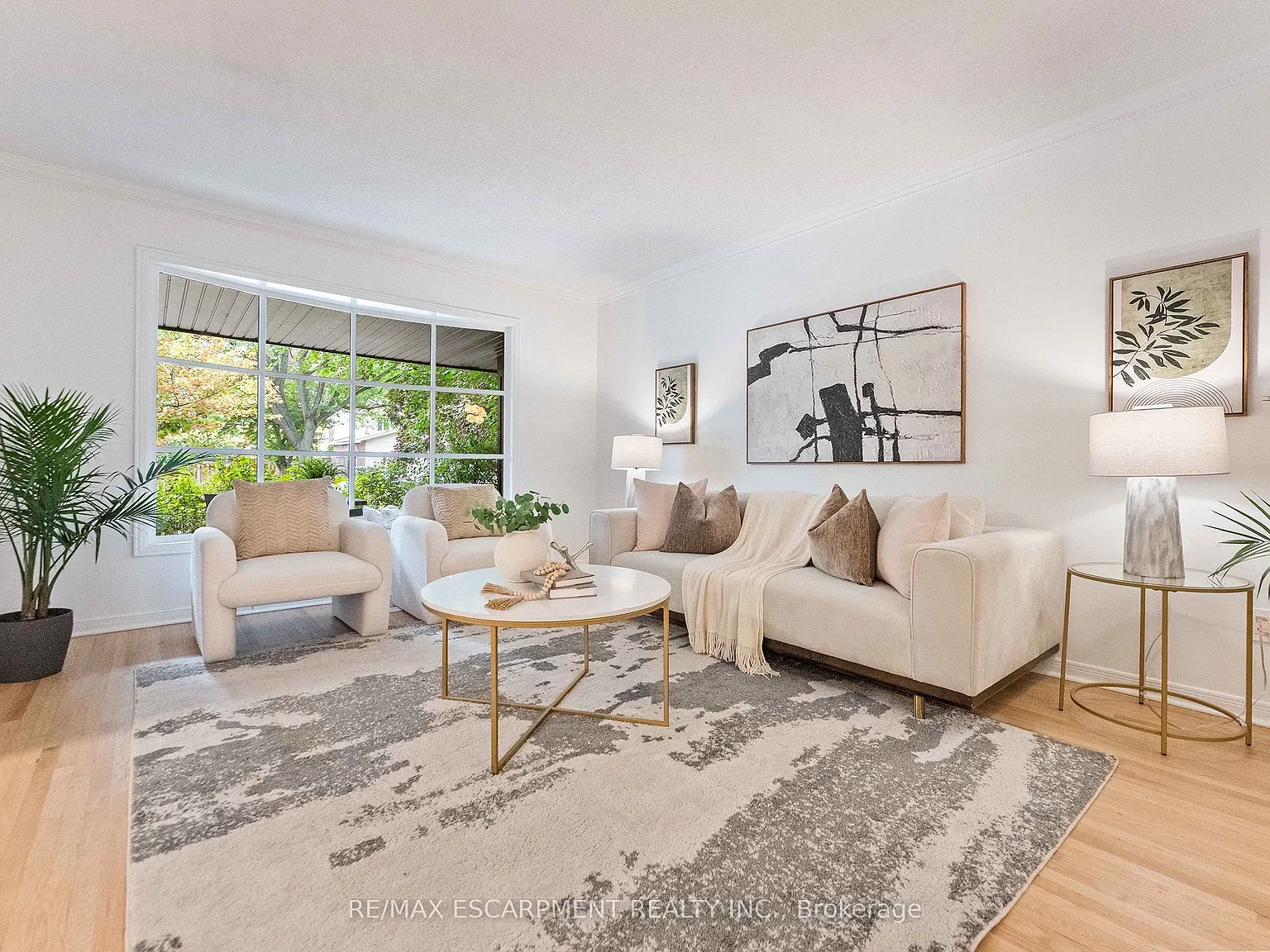 4 bed, $5,820 — Photo 3