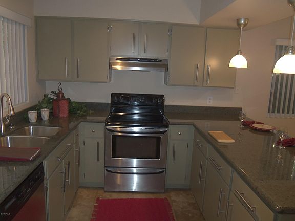 3rd image of 318 W Mesquite St