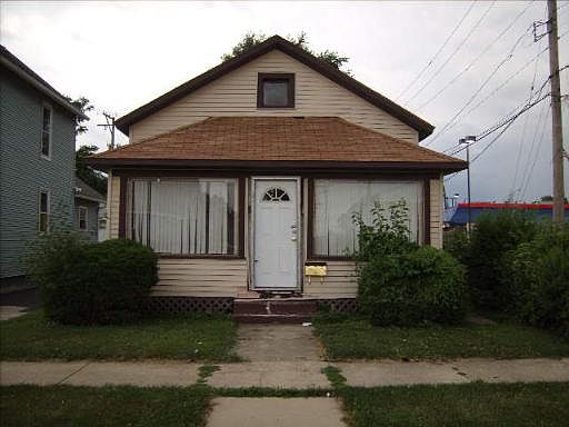 1st image of 109 E Casseday Ave