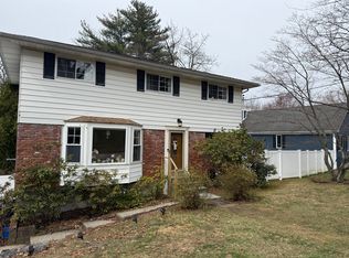 16 Minkel Rd, Ossining, NY 10562