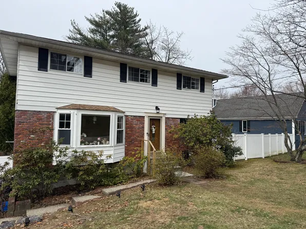 16 Minkel Rd, Ossining, NY 10562