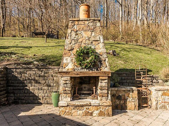 2nd image of 751 Rodney Dr