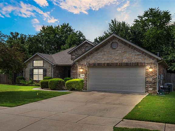 3rd image of 4989 W Homespun Dr