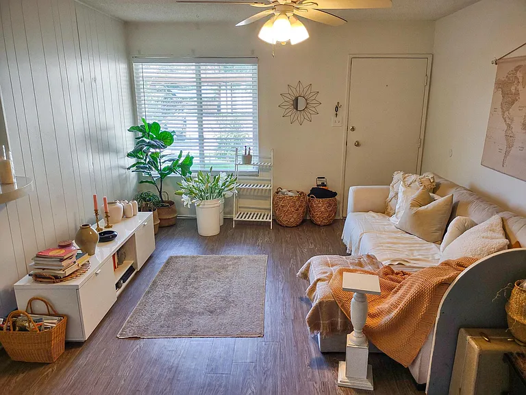 323 Catalpa Ave #3 — Photo 9