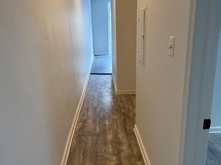 439 W Bringhurst St #3 — Photo 3