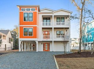 99 SE 67th St, Oak Island, NC 28465