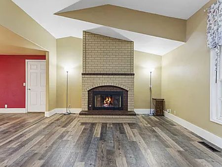 2nd image of 132 Lloyellen Dr