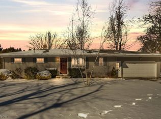 1 Hickory Ct, Jefferson, OH 44047