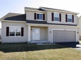 712 Maplewood Dr, Minooka, IL 60447