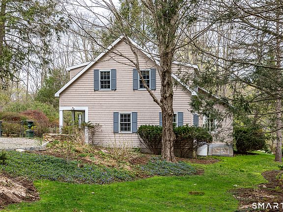 2nd image of 46 Spooner Hill Road