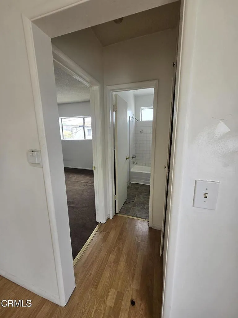 1 bed, 1.0 bath, 550 sqft, $2,000 — Photo 2