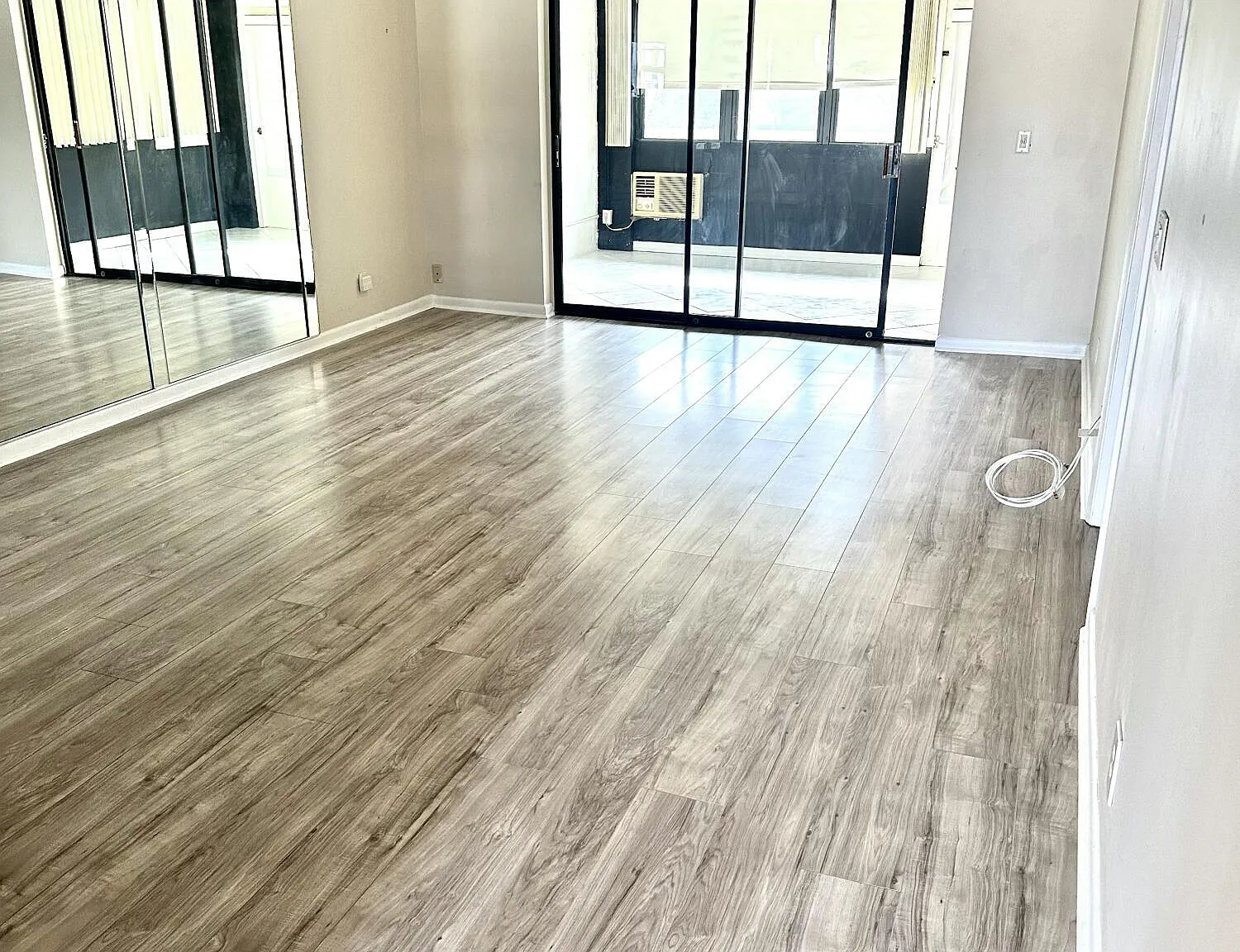 2 bed, 2.0 bath, 1148 sqft, $1,800 — Photo 3