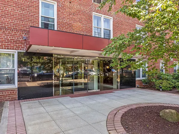 210-50 41st Ave #5C, Bayside, NY 11361