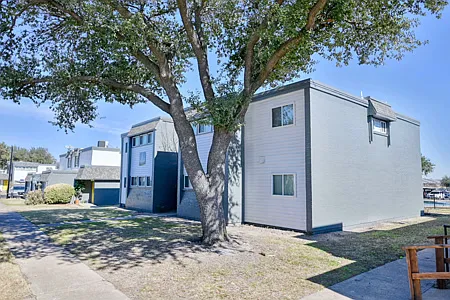 Avaya Garland Apartments — Photo 8