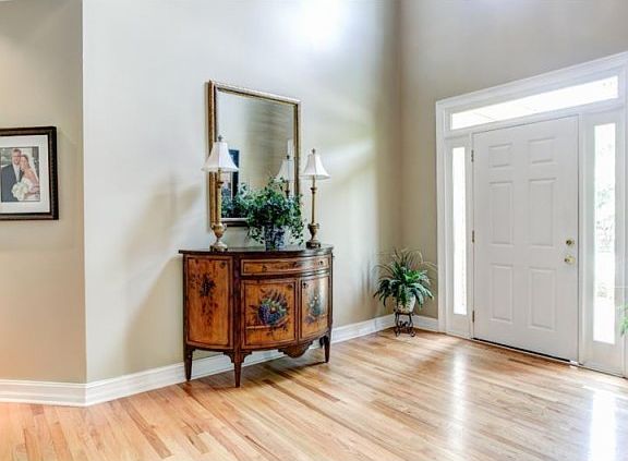5th image of 4008 Honeytree Ln NE