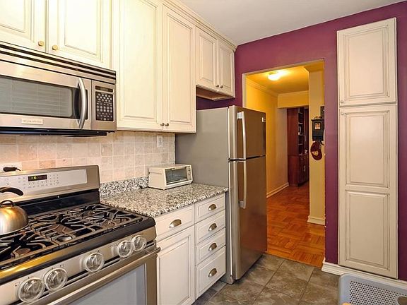 3rd image of 3701 Henry Hudson Pkwy APT 2G