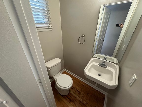 4th image of 2616 Noble Rd APT B