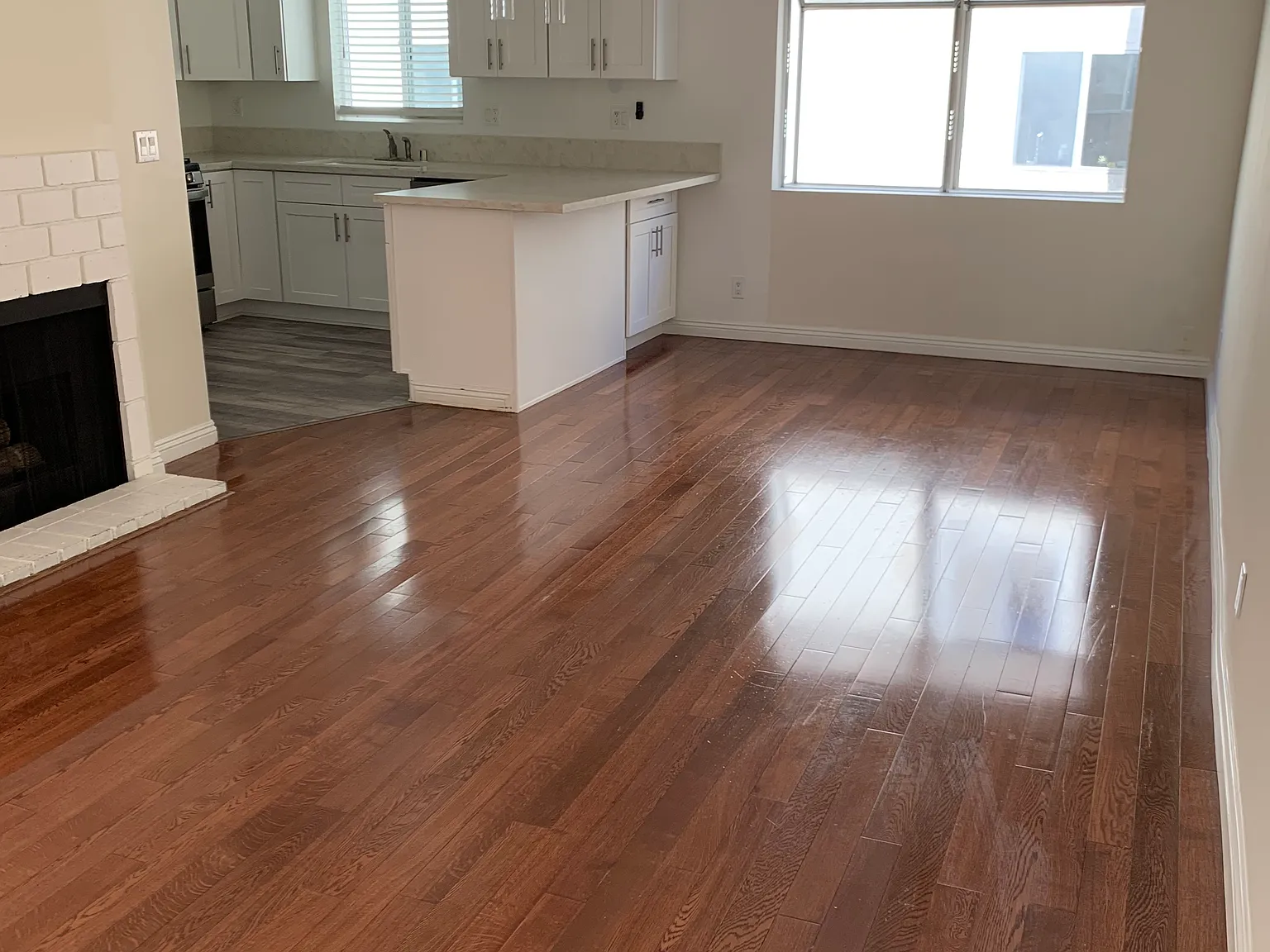 2 bed, 2.5 bath, 1014 sqft, $4,199 — Photo 3