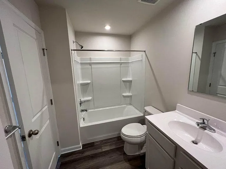 115 Butterfield Ave — Photo 18