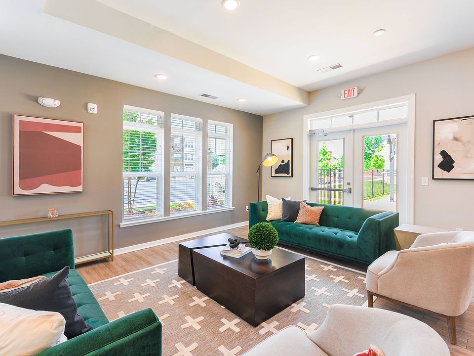 1st image of 1094 Forman Ln #3-203