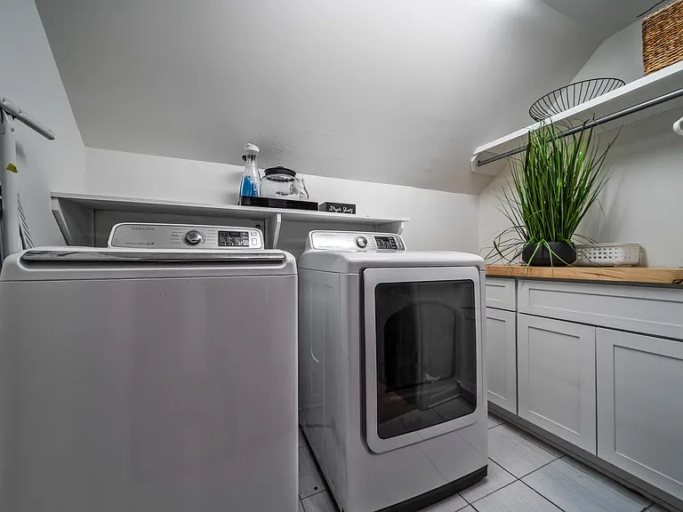 6616 Valley Dr — Photo 10