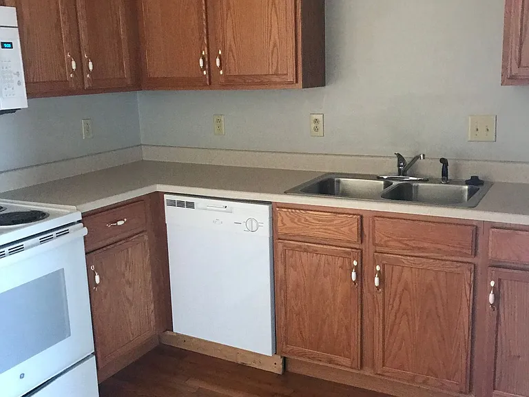 268 W Main St — Photo 5