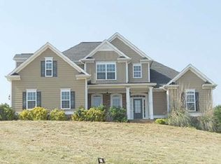 601 Country Meadow Dr, Clarkesville, GA 30523