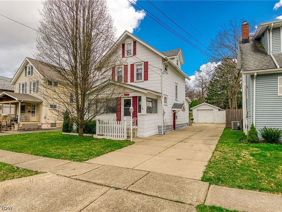 1st image of 2551 6th St