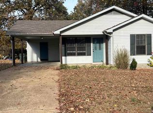 2910 Greenleaf Dr, Union City, TN 38261