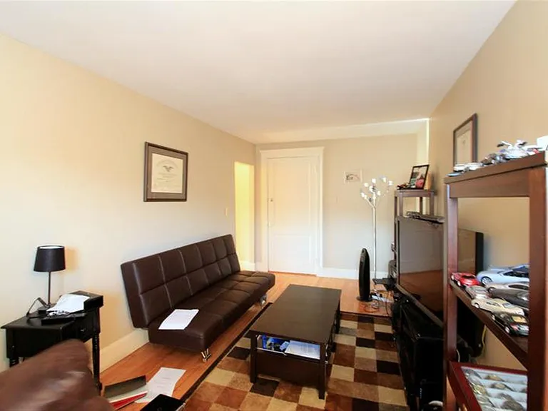 1010 Cambridge St — Photo 6