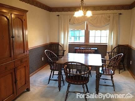 4th image of 632 Meadowridge Dr