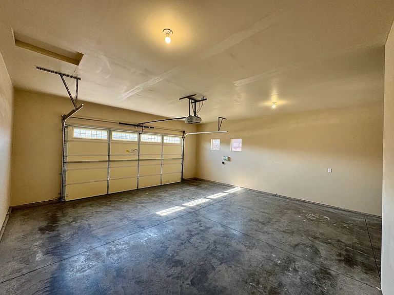 2927 Flurry Ln — Photo 9