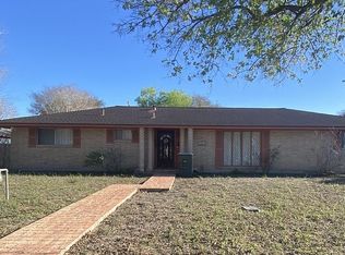 706 E Hill Ave, Alice, TX 78332