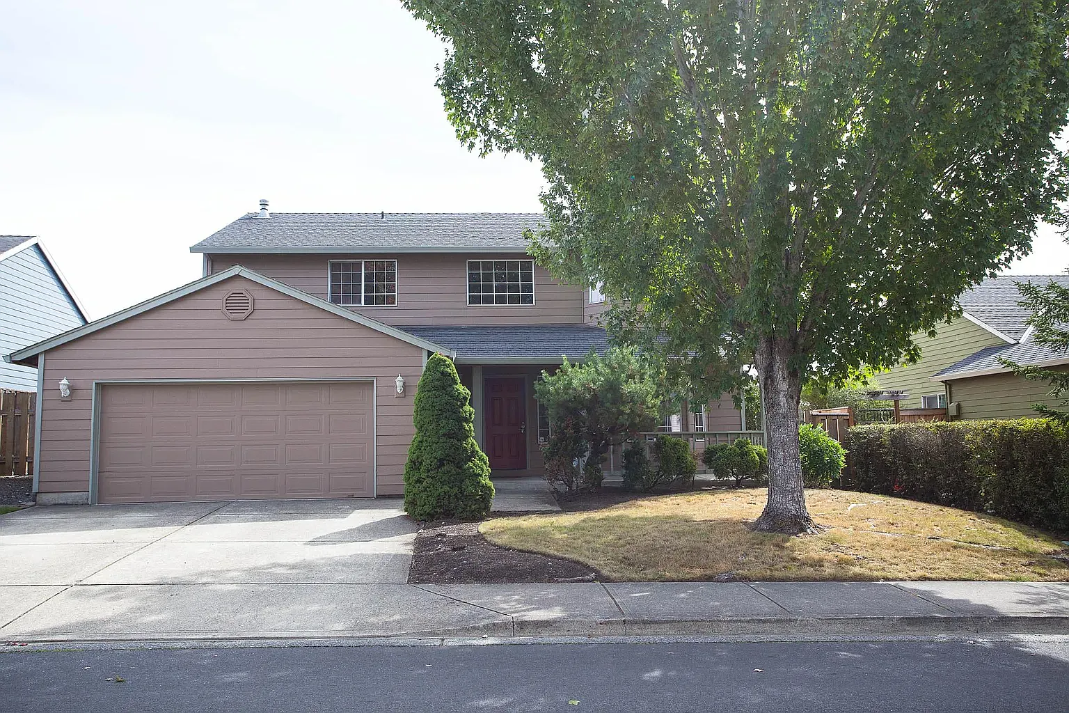 4 bed, 2150 sqft, $2,800 — Photo 1