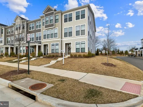 3578 Stephensons Hill Ln, Marshall, VA 20115