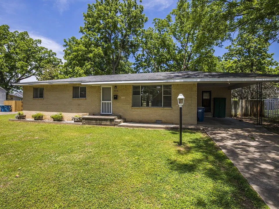 304 NW 4th St