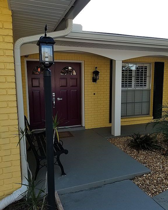 1st image of 423 Crosswinds Dr NE
