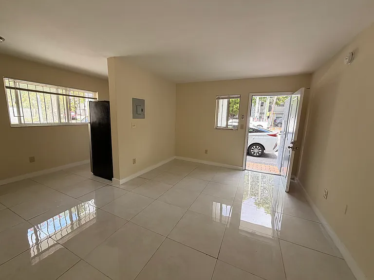 1194 NW 19th Ave #1 — Photo 14