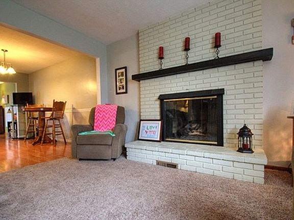 3rd image of 318 Parkway Dr