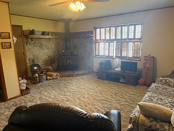 4th image of 1503 Red Bud Ln
