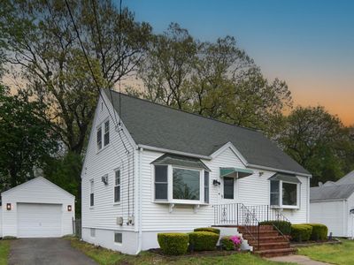 95 Sunset Ave, Dedham, MA, 02026
