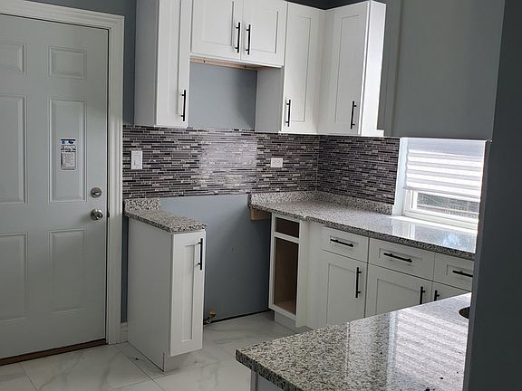 5th image of 7647 S Throop St