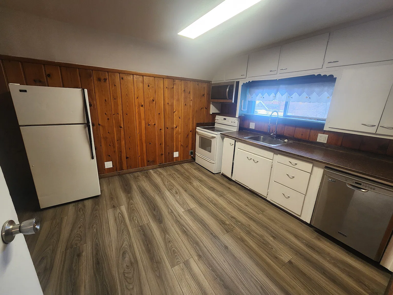 1 bed, 329 sqft, $950 — Photo 4