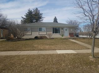 40185 Walter Dr, Sterling Heights, MI 48310