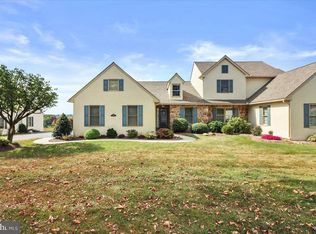 237 S Pine St, Elverson, PA 19520